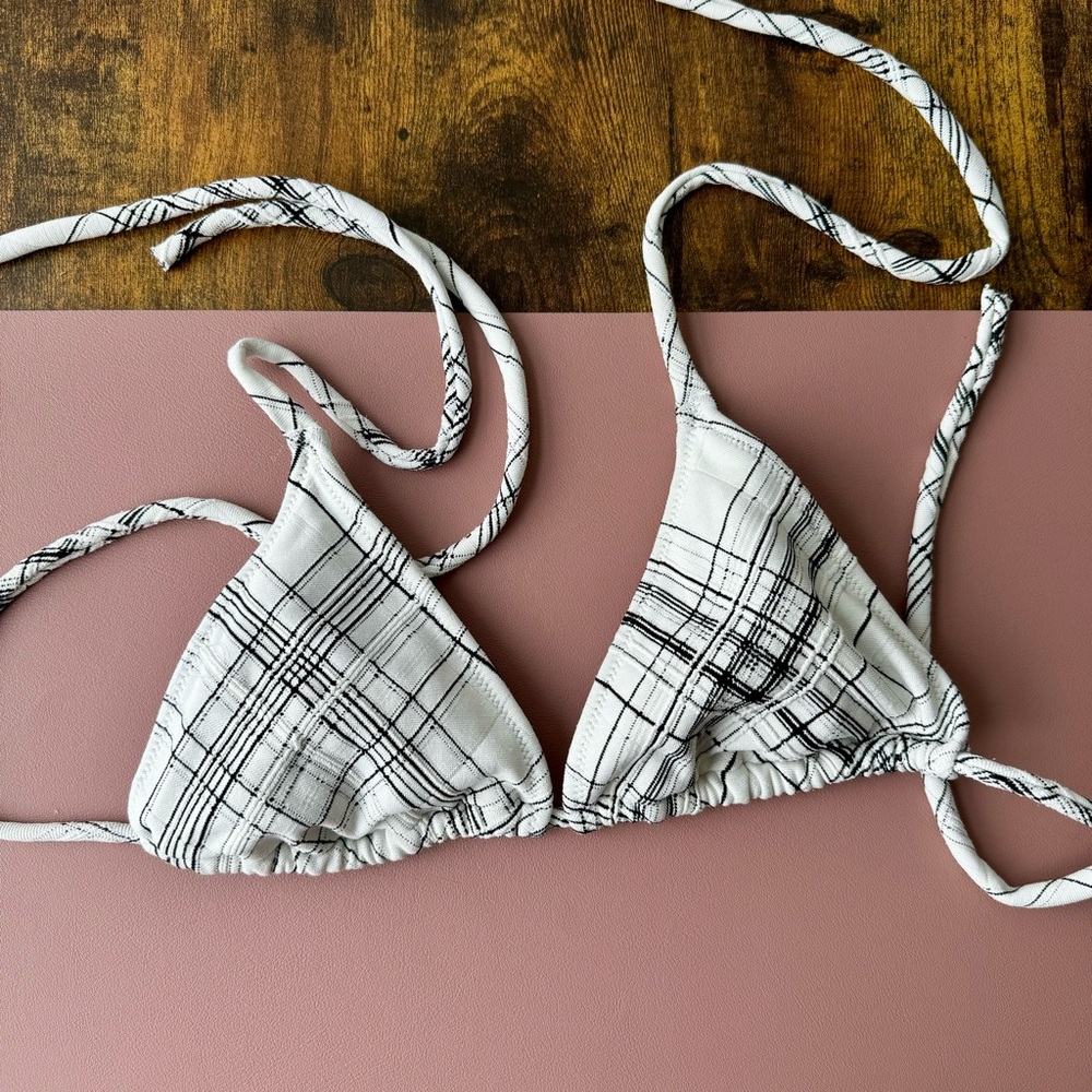 Swimwear Bra Burberry’s style size M Touche BALNEAIRE GUC